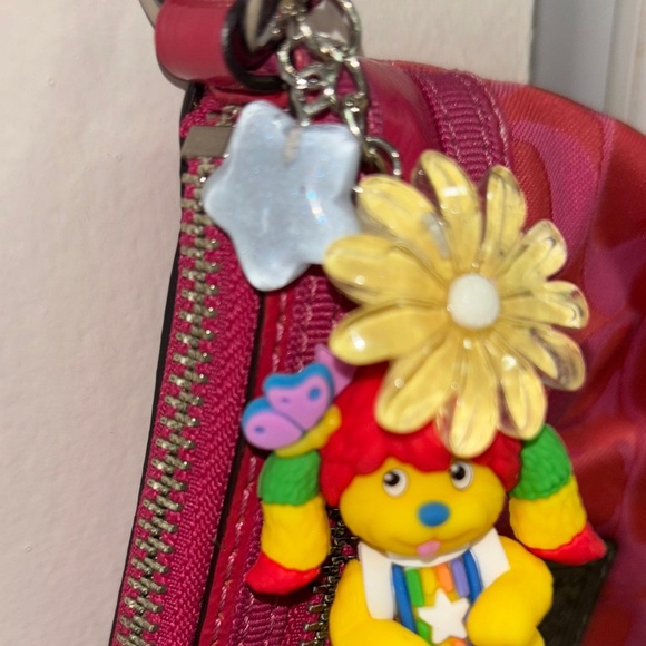 Rainbow Brite Puppy Brite Keychain – Vintage Charm with Daisy Accent - Picture 3 of 6